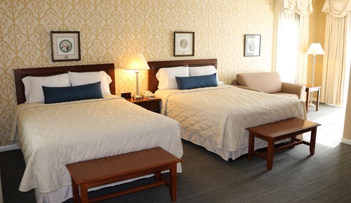 Standard Room, 2 Queen Beds, Jetted Tub (2 Queens, Jetted Tub, N/S)