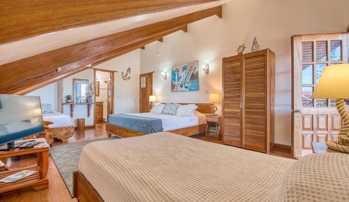 Premium Room, City View