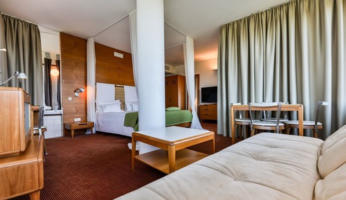 Junior Suite (Luxury Building)