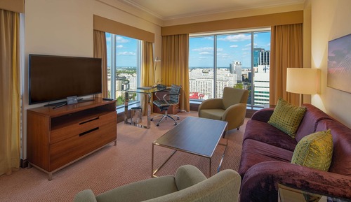 Executive Suite, 1 King Bed (Panoramic)