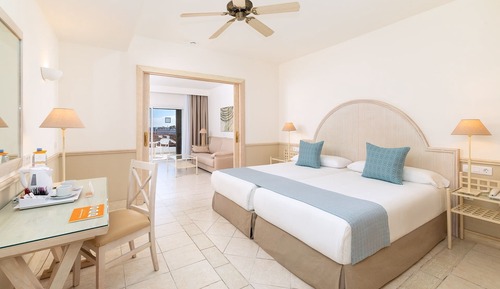 Junior Suite (2 adults and 1 child)