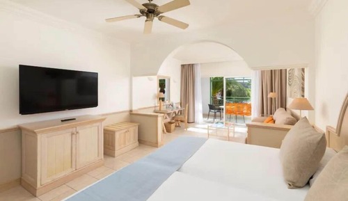 Superior Room (  2 adults + 1 child )