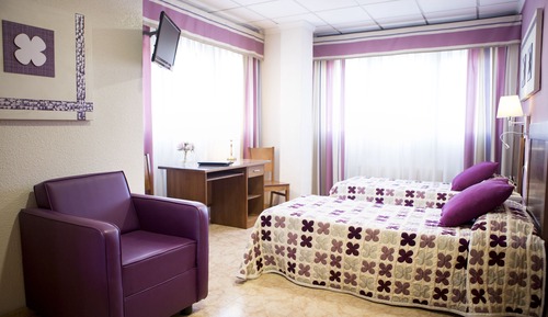 Family Room, Connecting Rooms (5 people)
