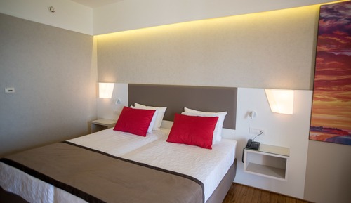 Room, 1 King Bed, Non Smoking, Sea View