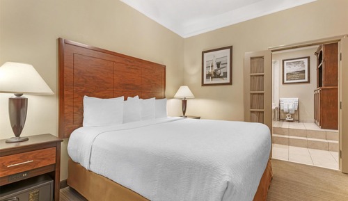 Honeymoon Suite, 1 King Bed, Non Smoking, Jetted Tub