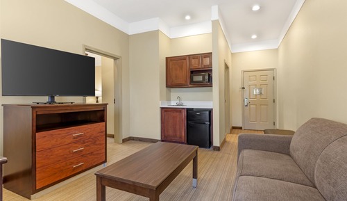 Suite, 1 King Bed with Sofa bed, Non Smoking, Refrigerator & Microwave (with Sofabed)