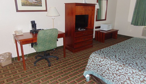 Suite, 1 King Bed, Accessible, Non Smoking
