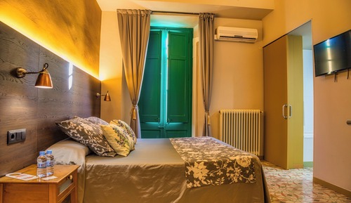 Classic Double or Twin Room, Ensuite