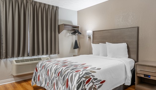 Superior Room, 1 Queen Bed, Non Smoking, Jetted Tub