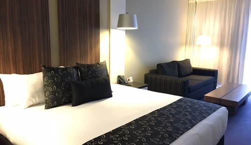Executive King Spa Room