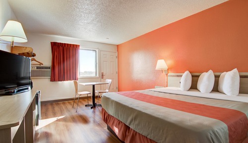 Standard Room, 1 King Bed, Non Smoking