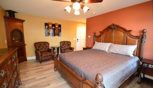 Premium Condo, 2 Bedrooms, Kitchen, Poolside