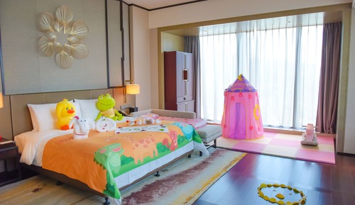 Standard Room, 1 King Bed (Kids Theme, Xiamen Bay View)