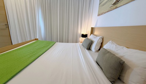Apartment, 3 Bedrooms, Pool View