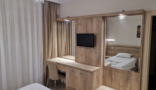 Luxury Suite
