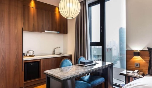 Deluxe Suite