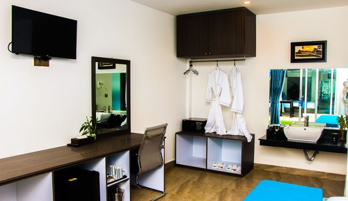 Deluxe Twin Room