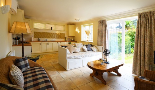 GS2 Gardenia Suite - Apartment - Dogs Welcome
