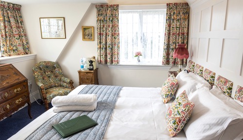 6 Lewis Carroll room