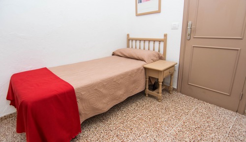 Single Room, Shared Bathroom (with Balcony)