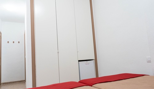 Twin Room, Private Bathroom (Interior)