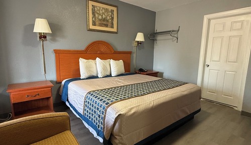 Standard Room, 1 King Bed, Smoking