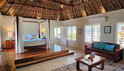 Palms Villa (Two Bedroom Beachfront)