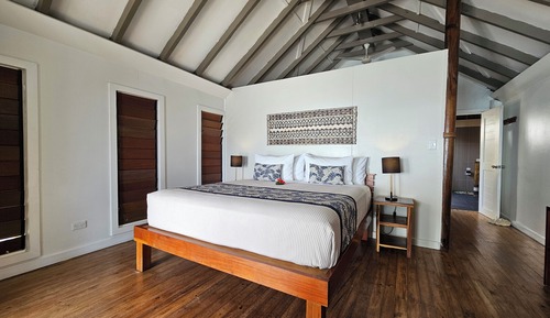Deluxe Beachfront Villa