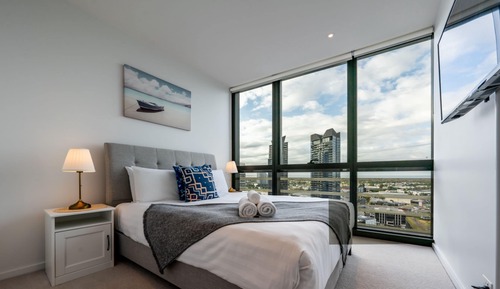 Three Bedroom Two Bathroom Apartment Harbor View with Kids Area