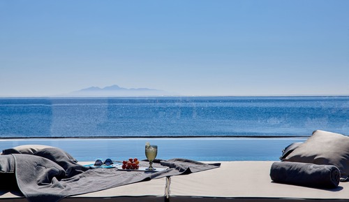 Villa, Beachfront