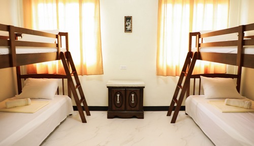 Comfort Shared Dormitory, Women only, Courtyard View