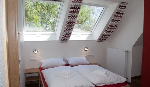 Standard Room, 2 Bedrooms, Garden View (4)