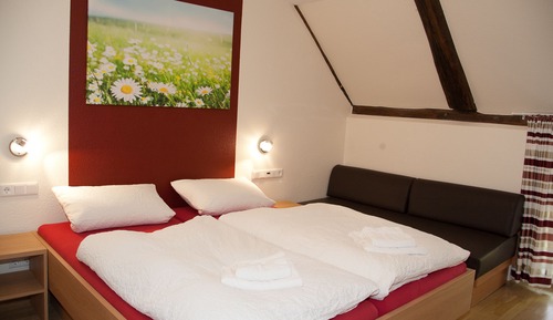 Standard Quadruple Room (5)