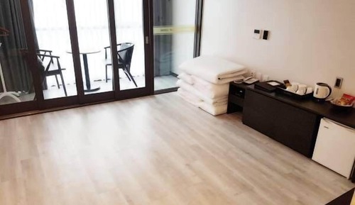 Traditional Room (Korean Ondol)