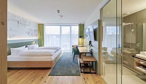 Deluxe Double or Twin Room, Balcony
