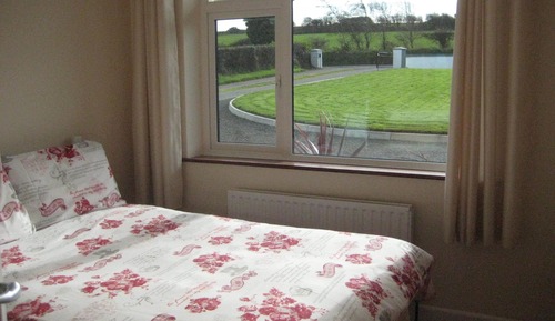 Comfort Cottage, 4 Bedrooms, Kitchen, Mountain View