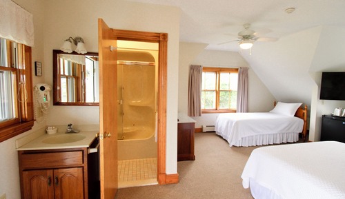 Room, Multiple Beds, Non Smoking, Partial Ocean View