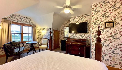 Room, 1 Queen Bed, Non Smoking, Garden View