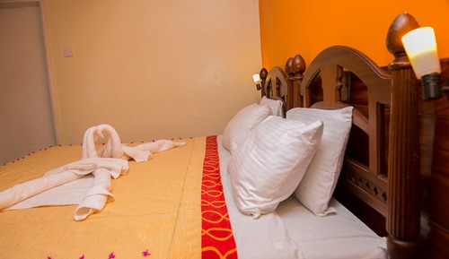 Standard Double Room, 1 Double Bed, Ensuite, Garden View