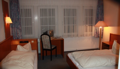 Basic Triple Room