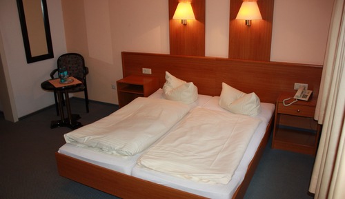 Basic Double Room