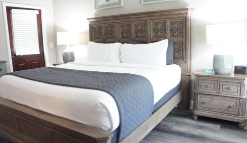 Comfort Cabin, 1 King Bed