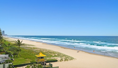 3 Bedroom Beach Front, Ocean View Apartment