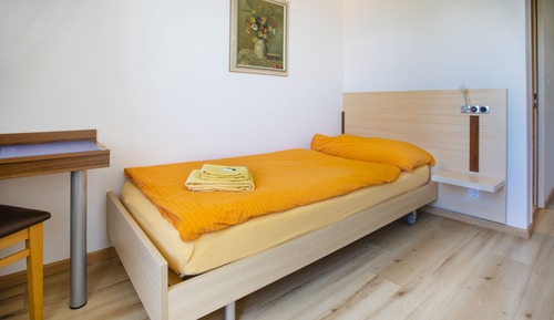 Single Room, Private Bathroom