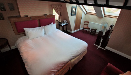 Deluxe Room, 1 King Bed, Non Smoking
