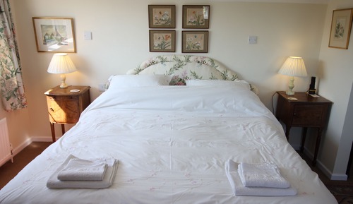 Valley View Apartment