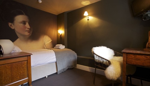 Classic Single Room