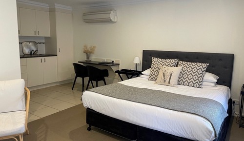 Executive Room, 1 King Bed, Non Smoking
