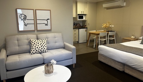 Deluxe King Room