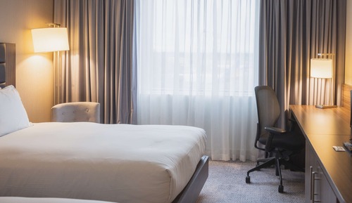 Deluxe Twin Room (High Floor)